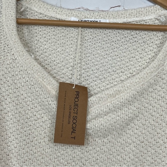 Project Social T Sweater Womens Small Tan Cozy Knit Cropped V Neck Top New - Picture 2 of 10